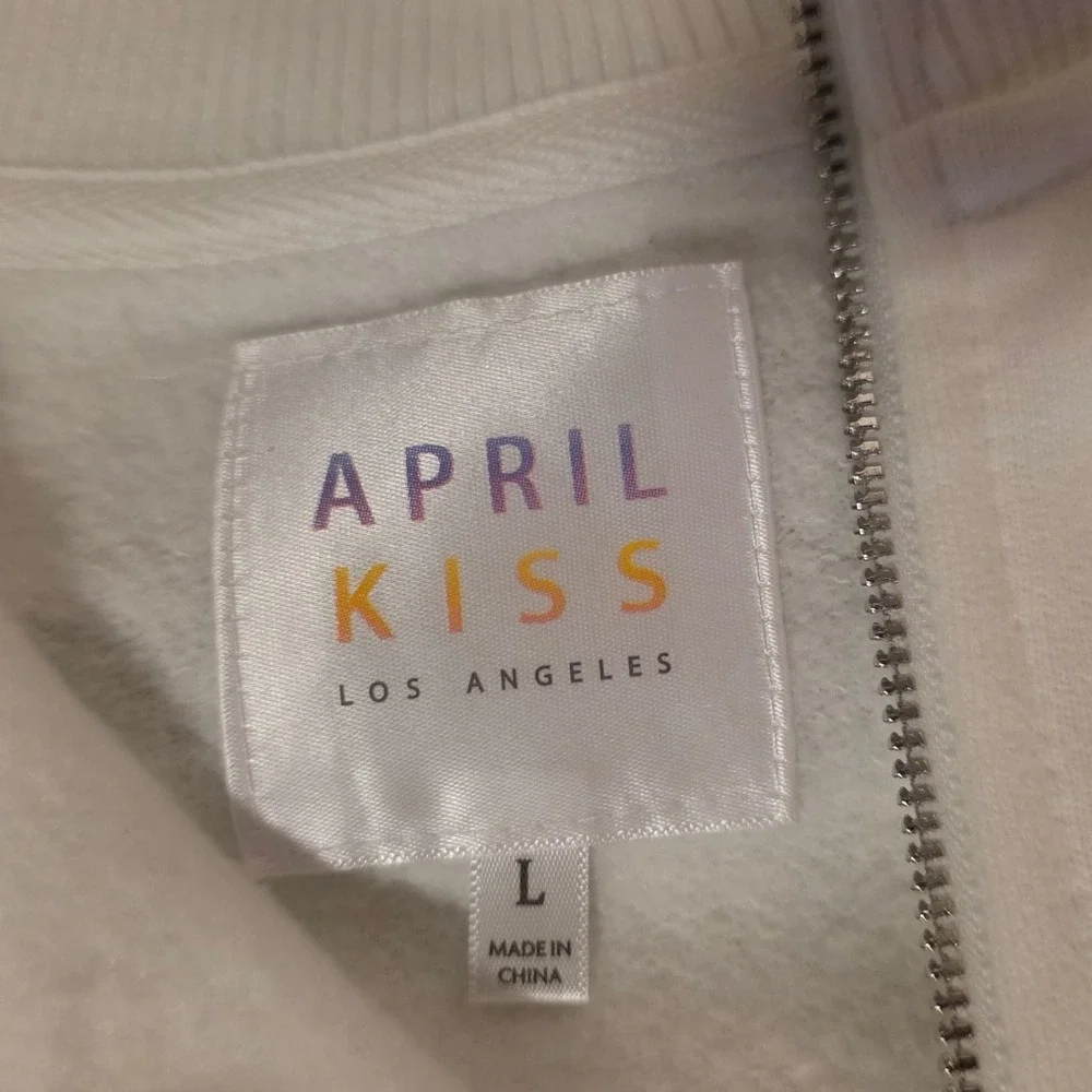 April Kiss Set L White Boxy Quarter Zip Sweatshirt Shorts Blue Logo Soft Comfort